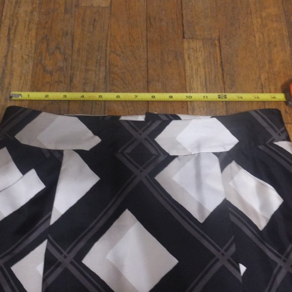 Banana Republic Plaid A-Line Skirt - Picture 4 of 10